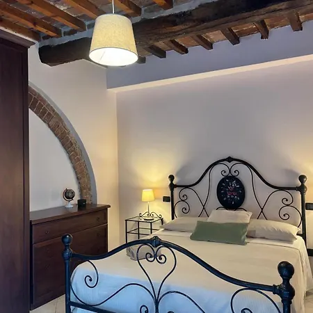 Giulia - Poggio Al Sole *